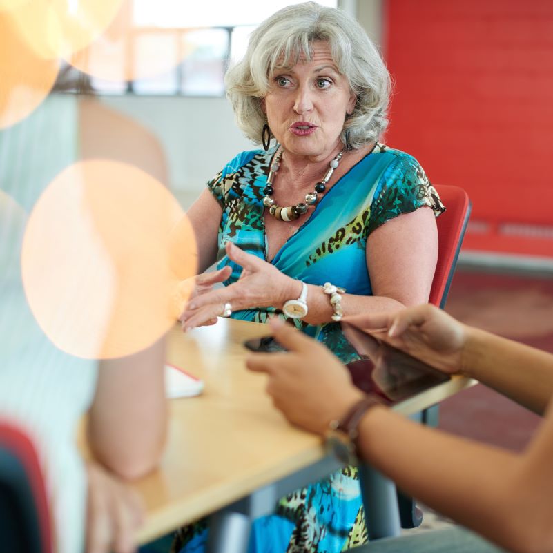 A business owner tackles her payroll problems